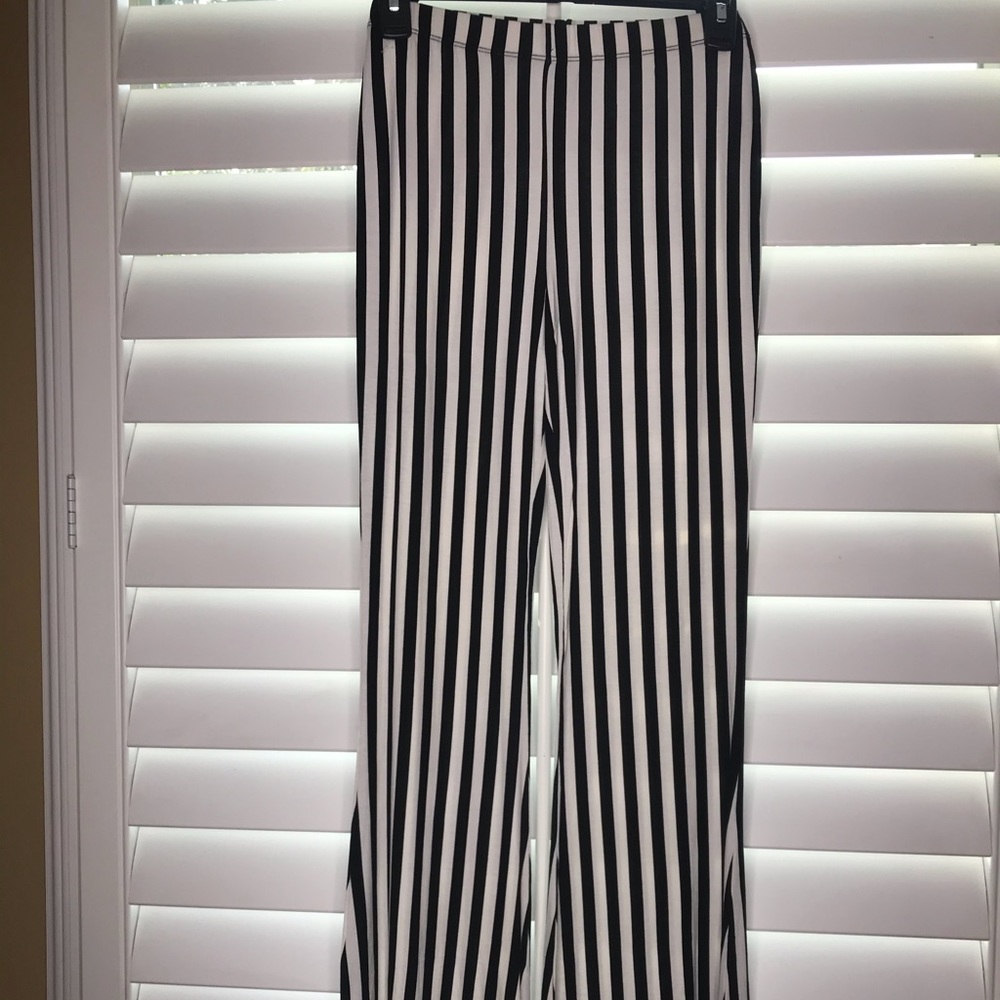 Black and white striped forever 21 pants